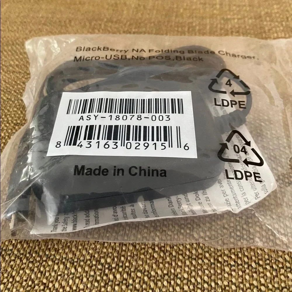 NEW BlackBerry Charger ASY-18078-003